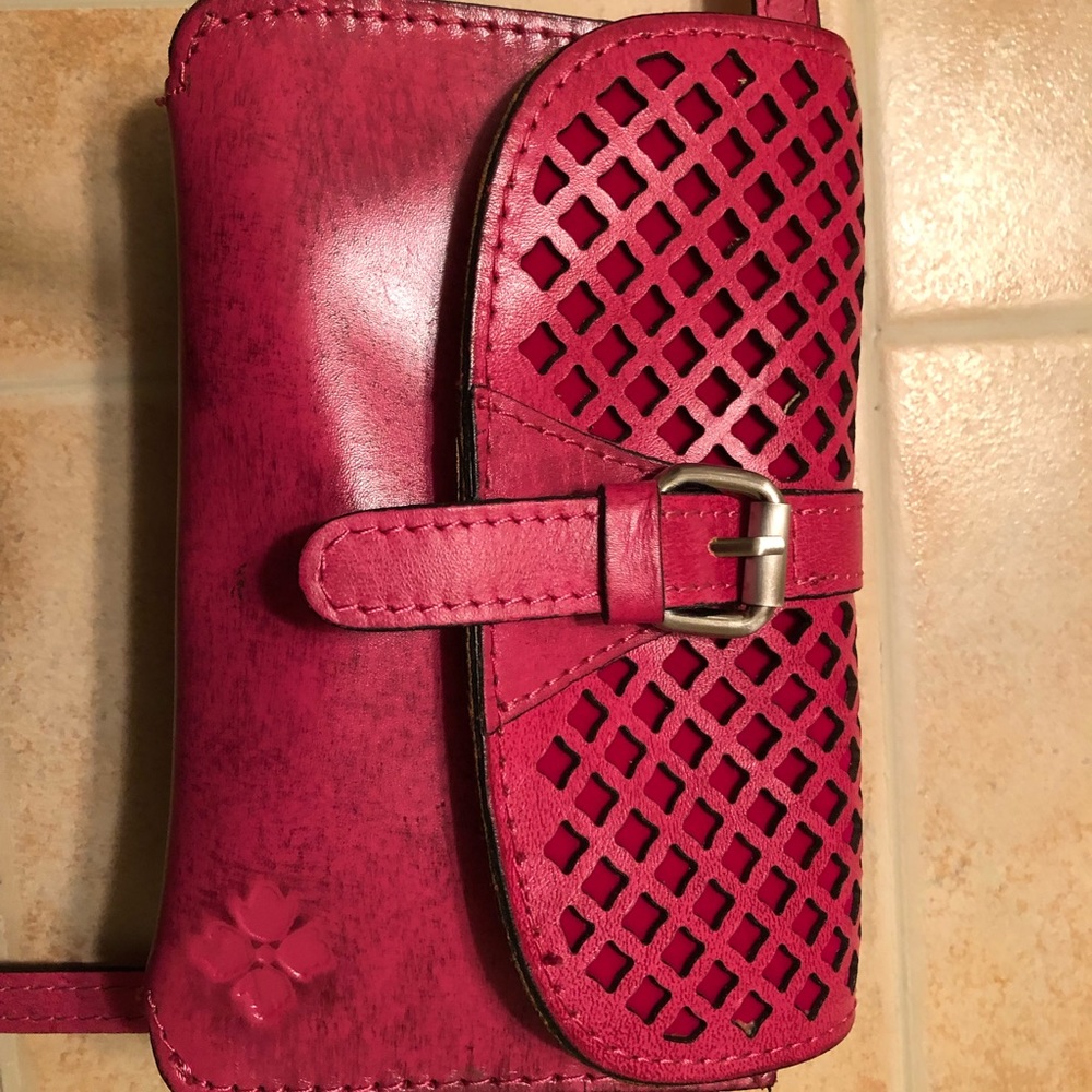 Patricia Nash fuchsia cross body small bag